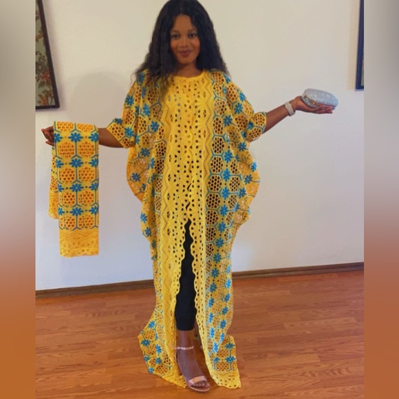 Elegant African Lace Kimono with rhinestones effect. Classy and durable. - Picture 4 of 4